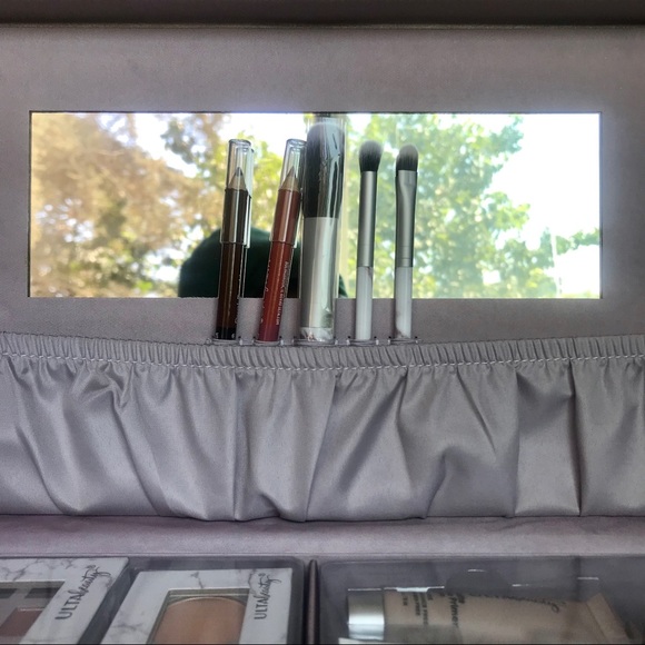 Ulta Be Beautiful Makeup Collection Case Box Set - Picture 2 of 12